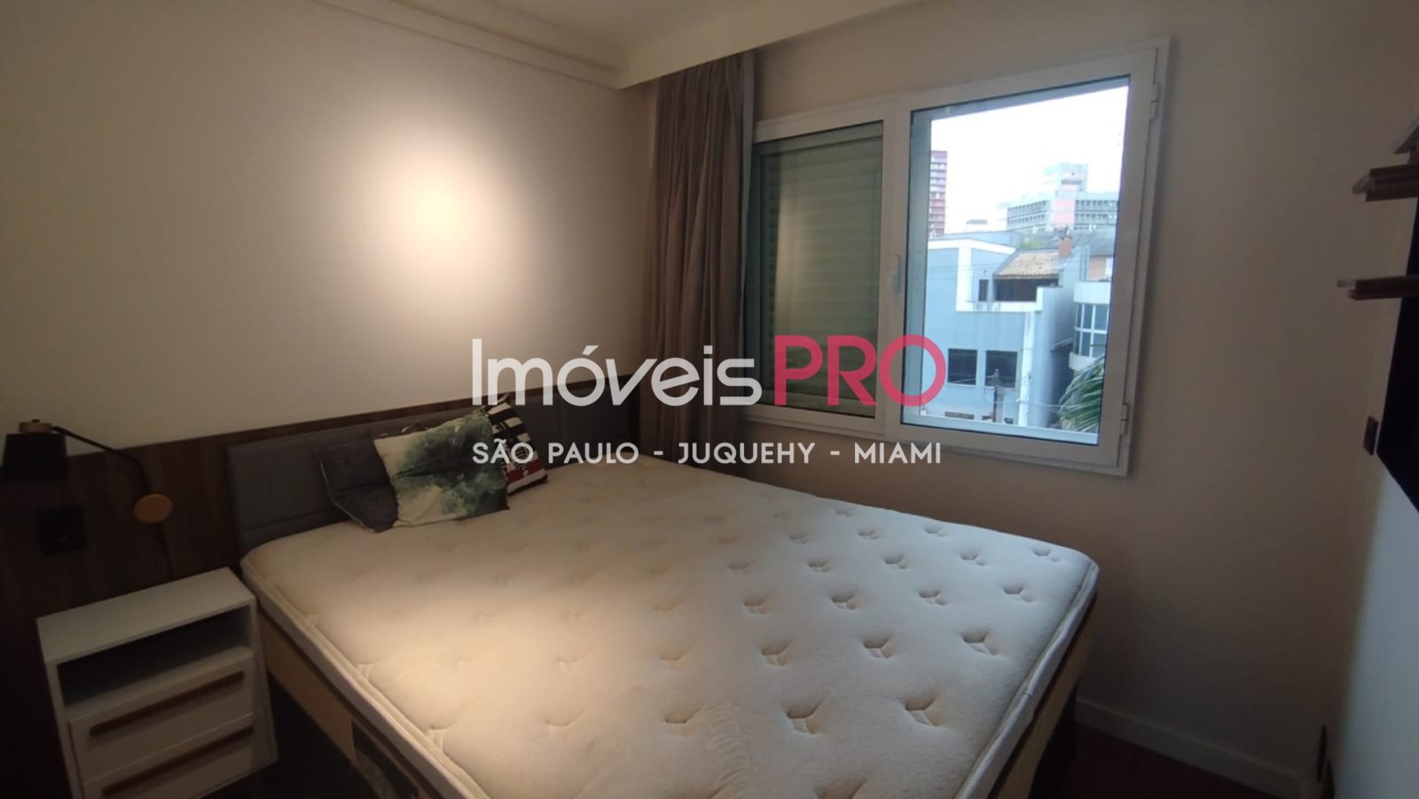 Foto :: IP40685