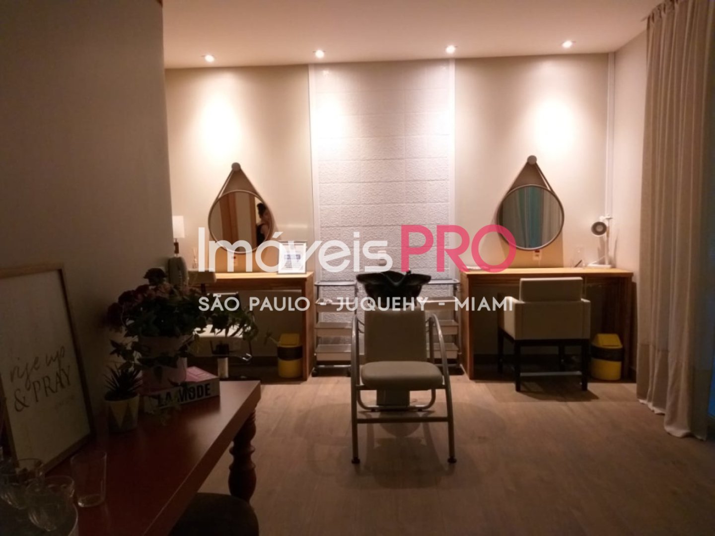 Foto :: IP40687