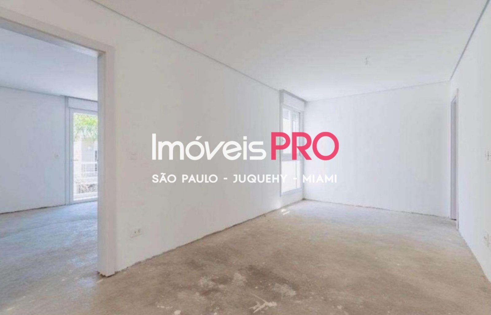 Foto :: IP40688
