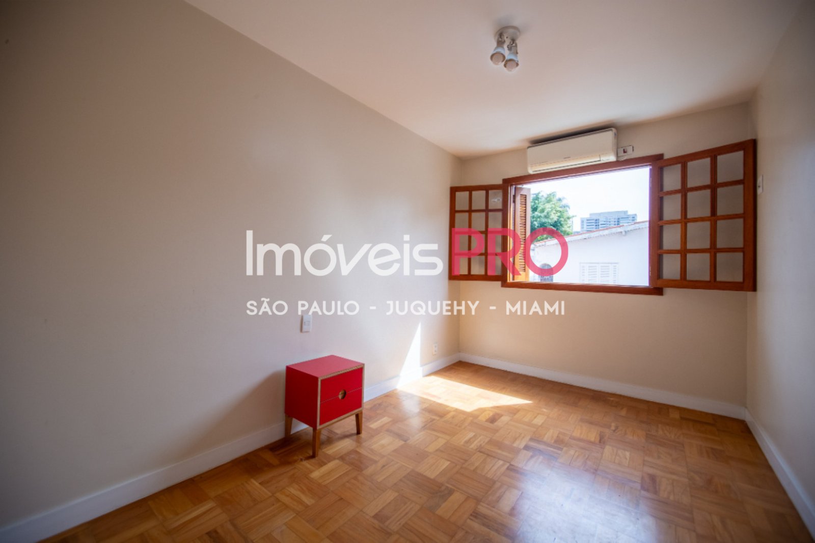 Foto :: https://assets.imoveispro.com.br/thumb/IP40695/sobrado-venda-campo-belo_IP40695_23_1920x1080.jpg?