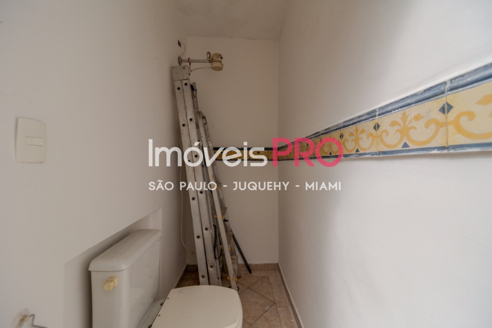 Foto :: IP40695