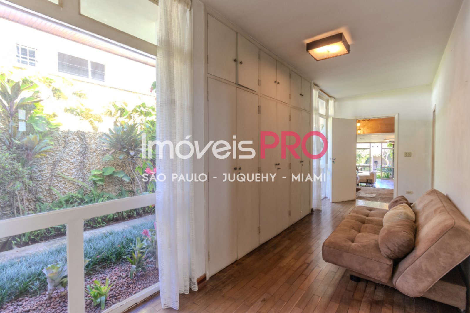 Foto :: https://assets.imoveispro.com.br/thumb/IP40696/casa-terrea-venda-brooklin-paulista_IP40696_11_1920x1080.jpg?