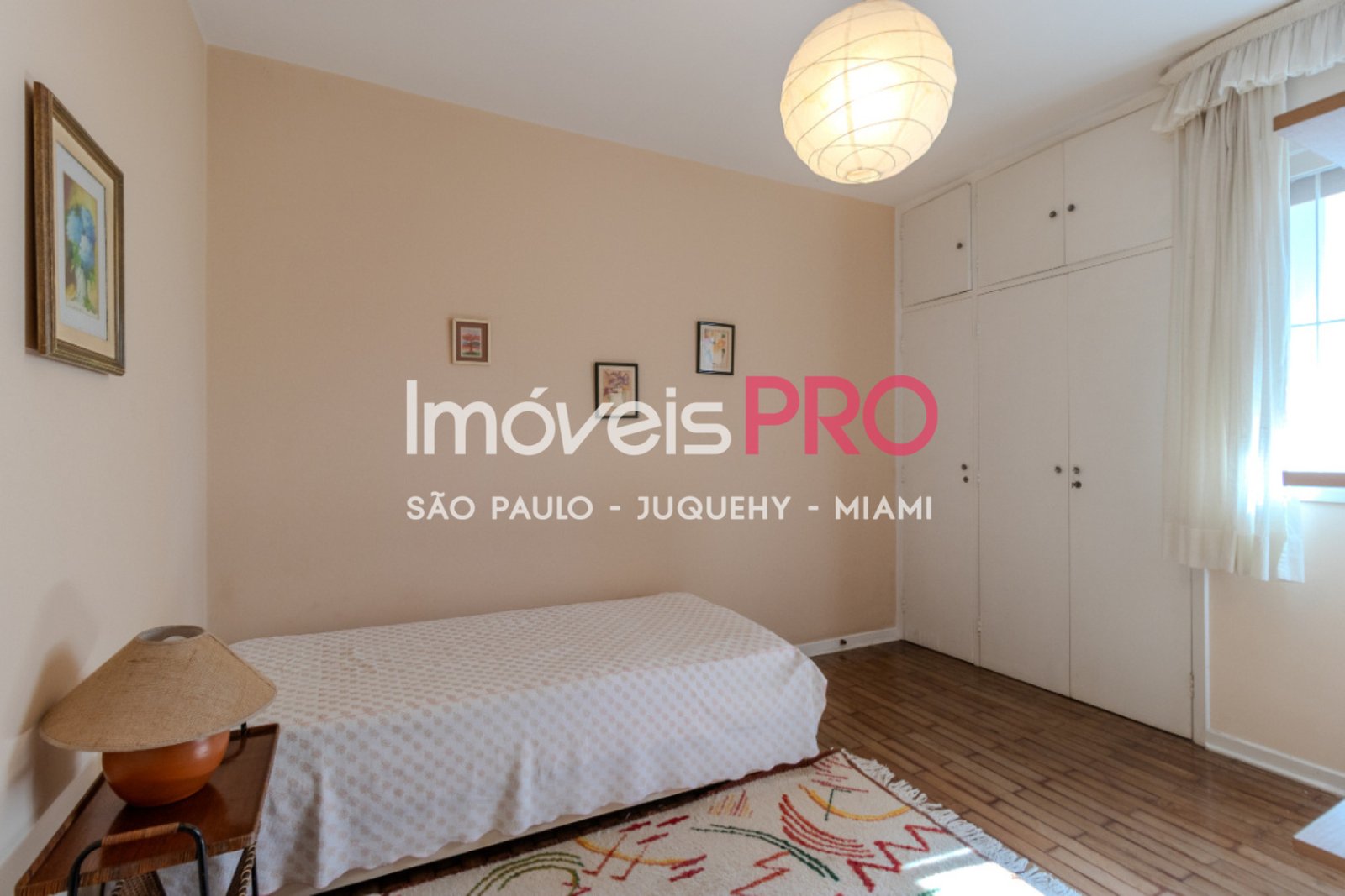 Foto :: IP40696