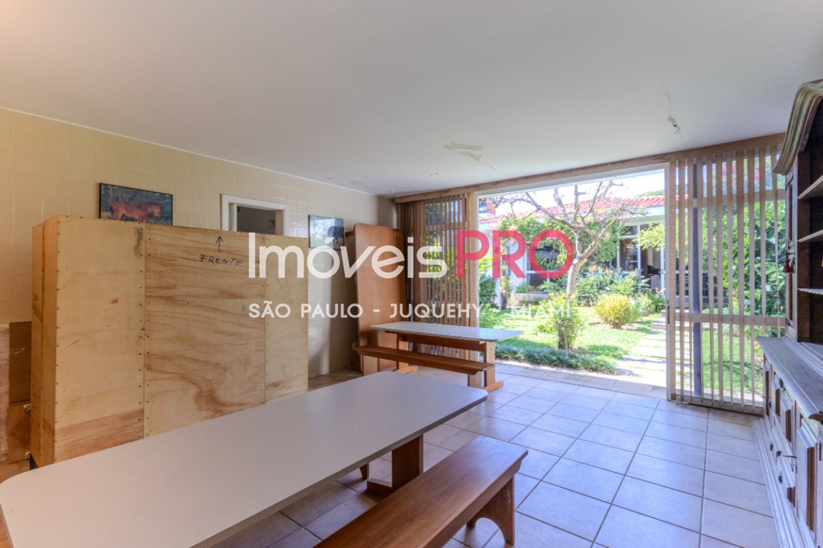 Foto :: https://assets.imoveispro.com.br/thumb/IP40696/casa-terrea-venda-brooklin-paulista_IP40696_35_1920x1080.jpg?