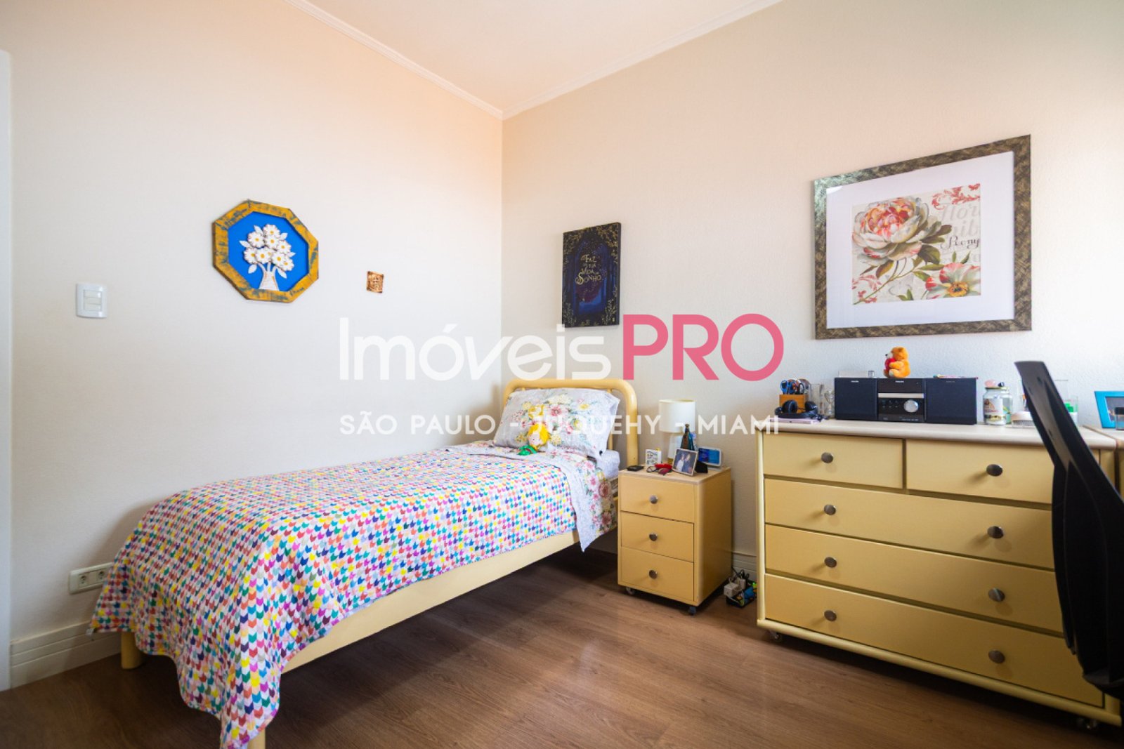 Foto :: IP40697