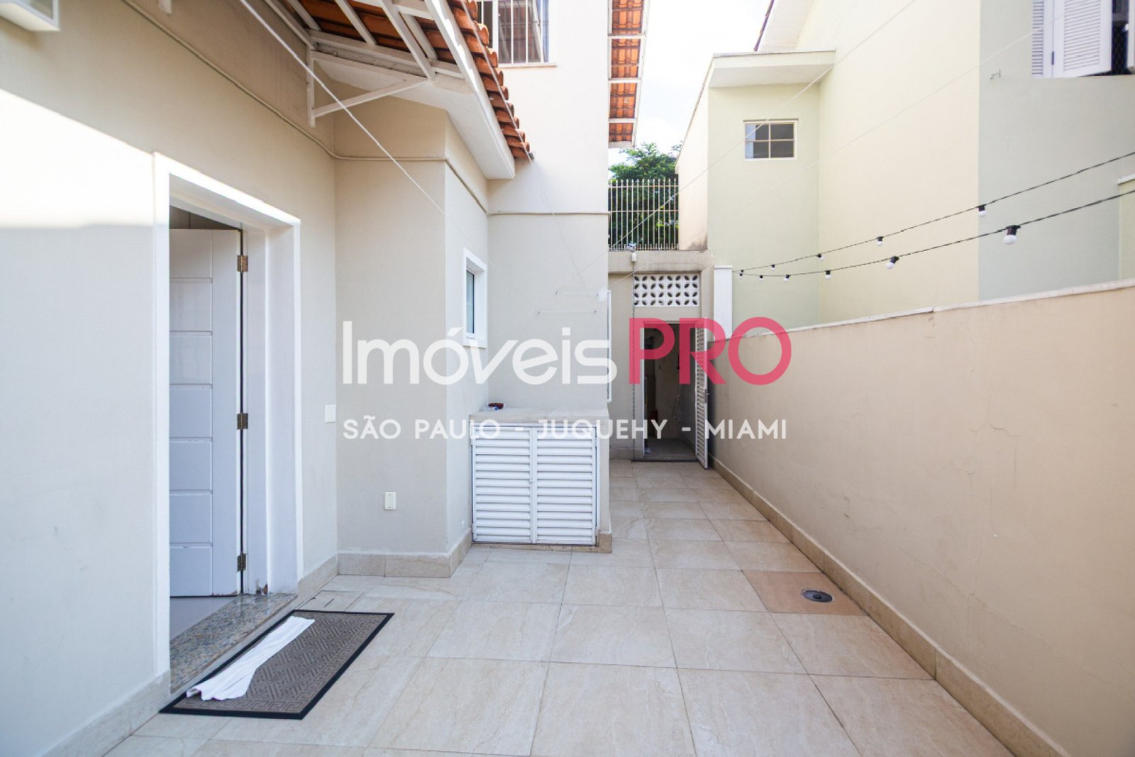 Foto :: IP40697