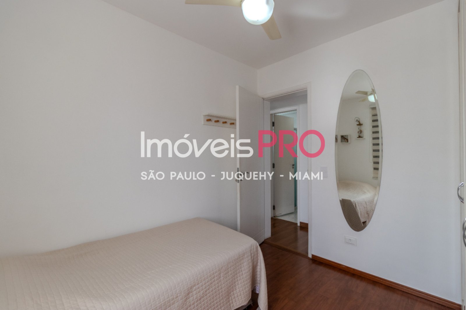 Foto :: IP40698