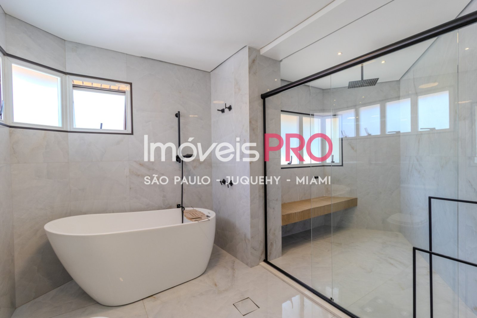 Foto :: https://assets.imoveispro.com.br/thumb/IP40708/apartamento-venda-jardim-luzitania_IP40708_29_1920x1080.jpg?