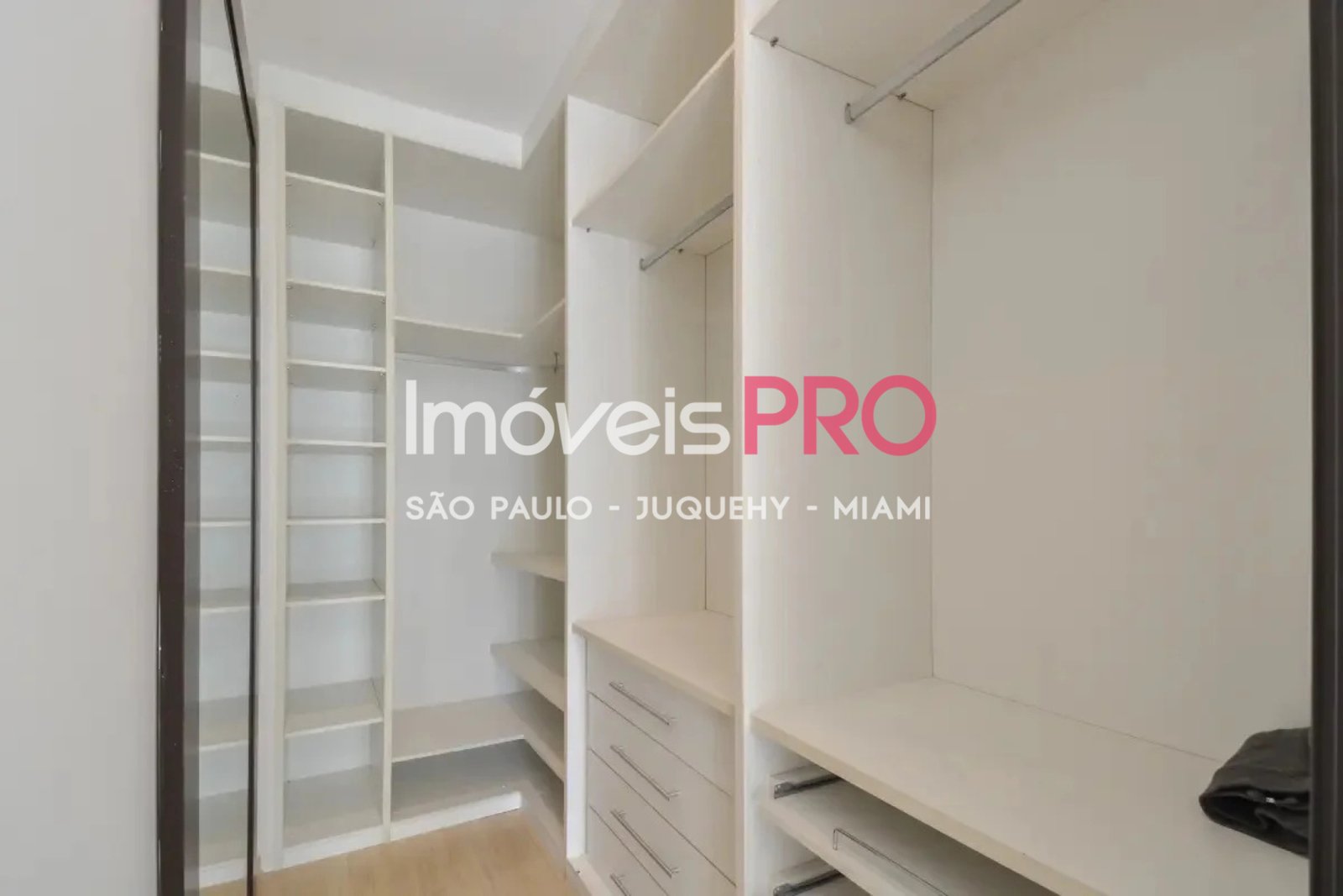 Foto :: https://assets.imoveispro.com.br/thumb/IP40711/apartamento-venda-jardim-paulista_IP40711_29_1920x1080.jpg?