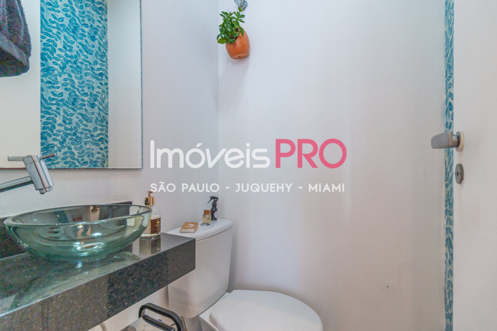 Foto :: https://assets.imoveispro.com.br/thumb/IP40726/apartamento-venda-vila-mariana_IP40726_17_1920x1080.jpg?