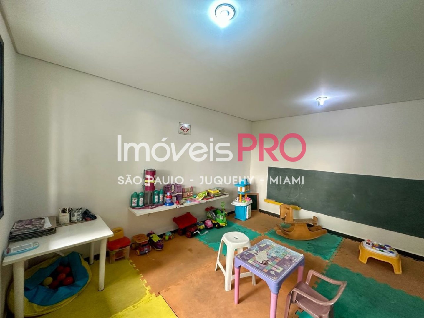 Foto :: IP40732