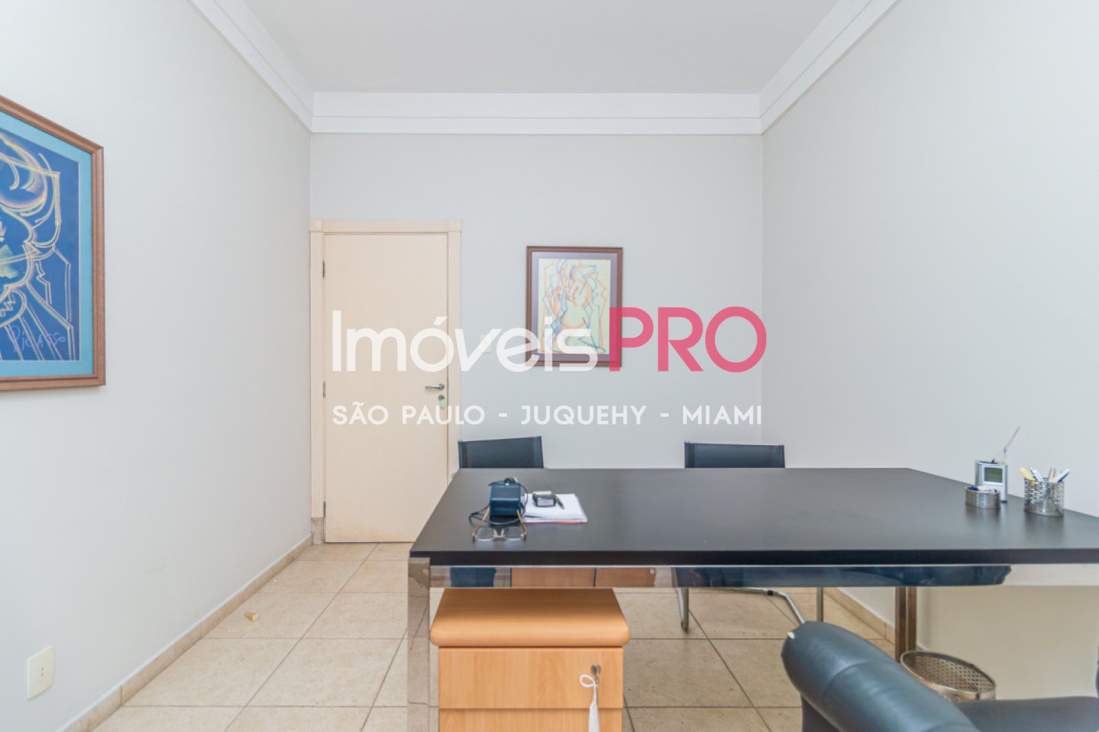 Foto :: https://assets.imoveispro.com.br/thumb/IP40735/casa-venda-indianopolis_IP40735_29_1920x1080.jpg?