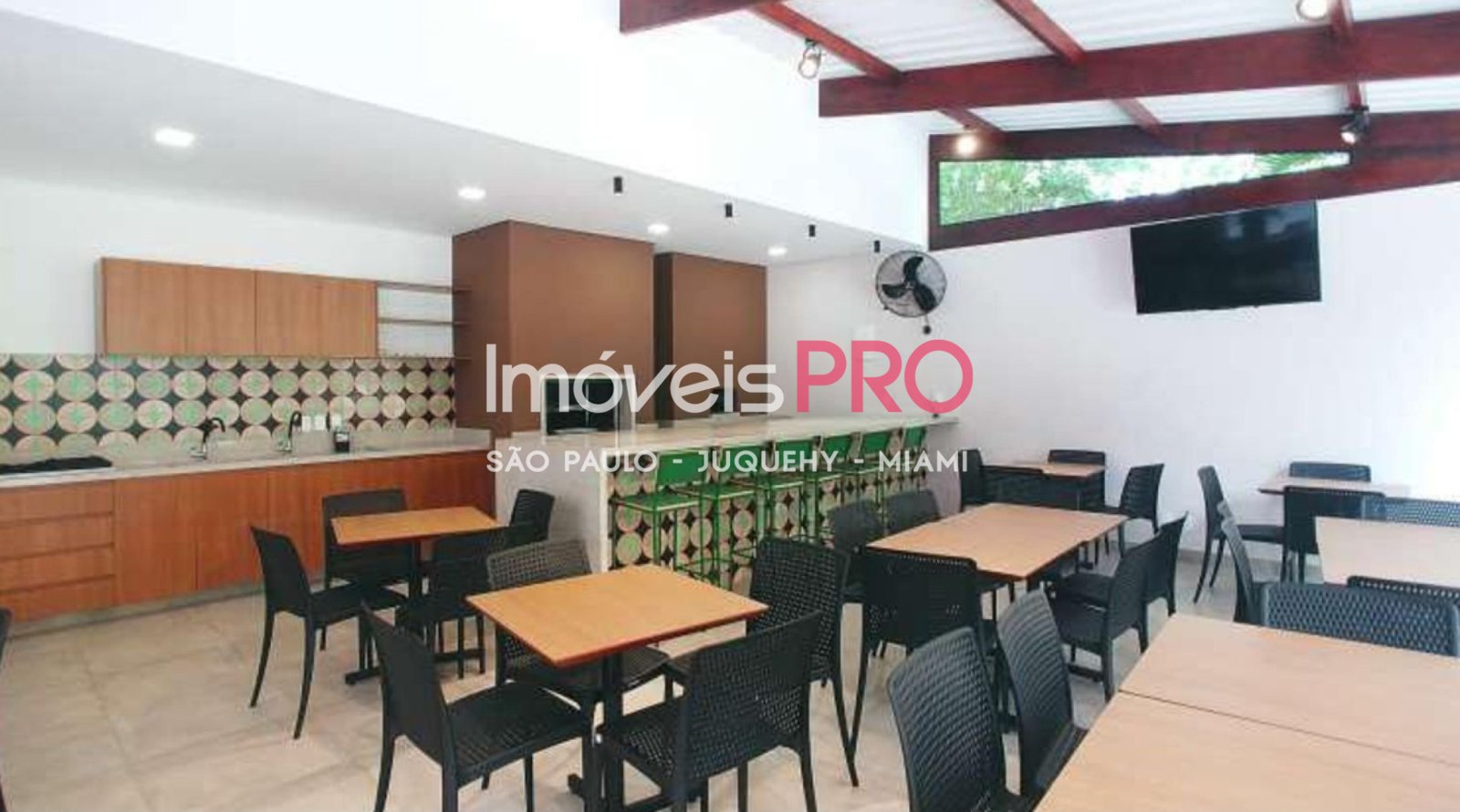 Foto :: IP40758