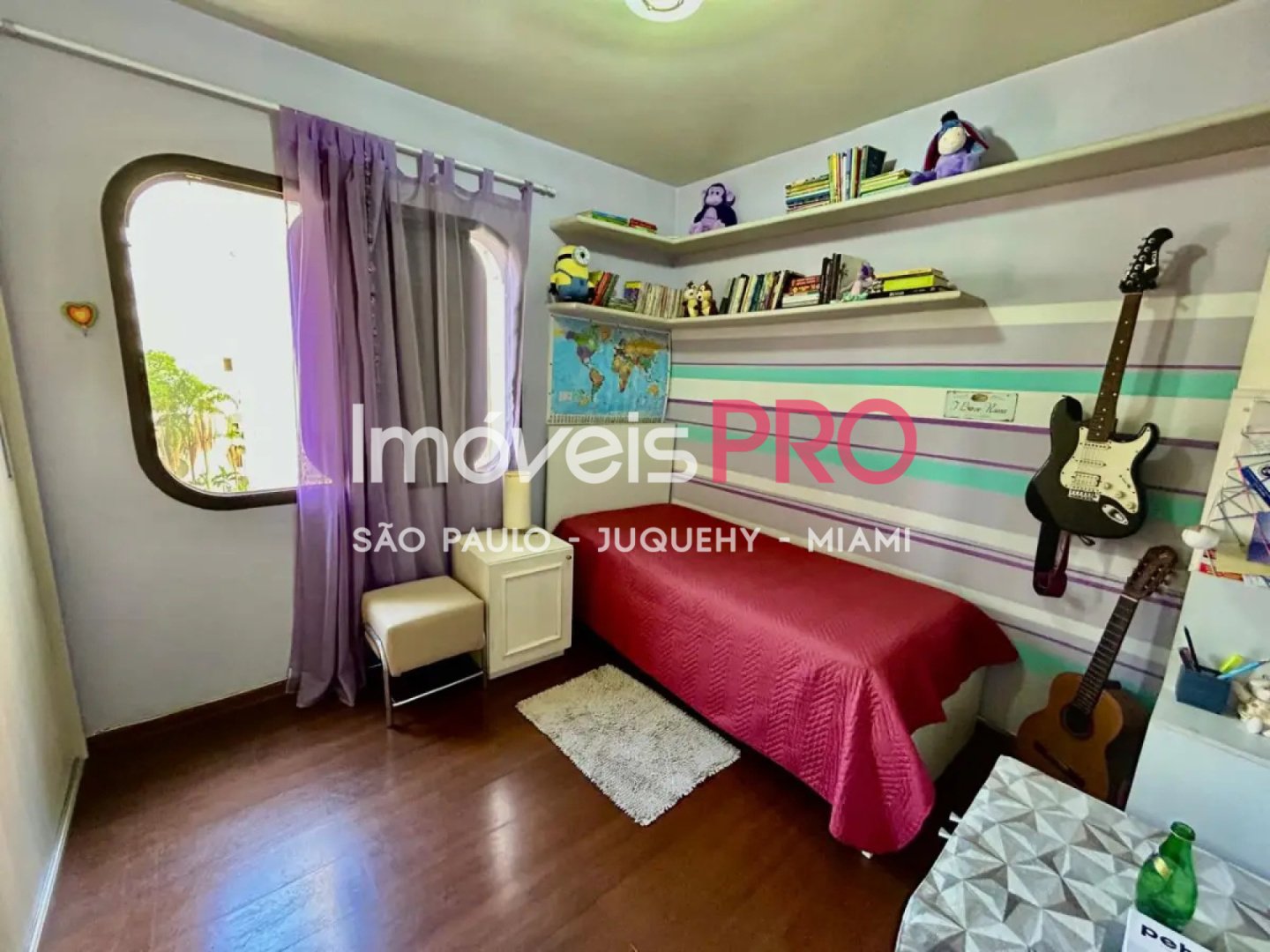Foto :: IP40760
