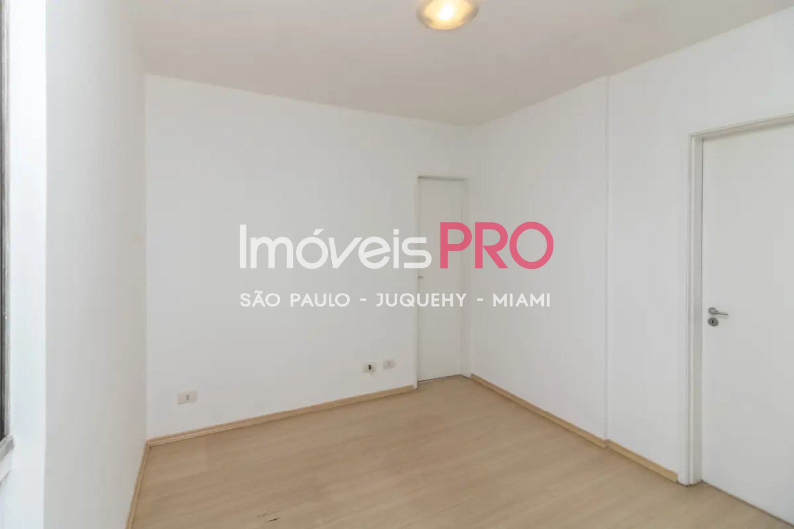 Foto :: https://assets.imoveispro.com.br/thumb/IP40764/apartamento-venda-moema_IP40764_11_1920x1080.jpg?