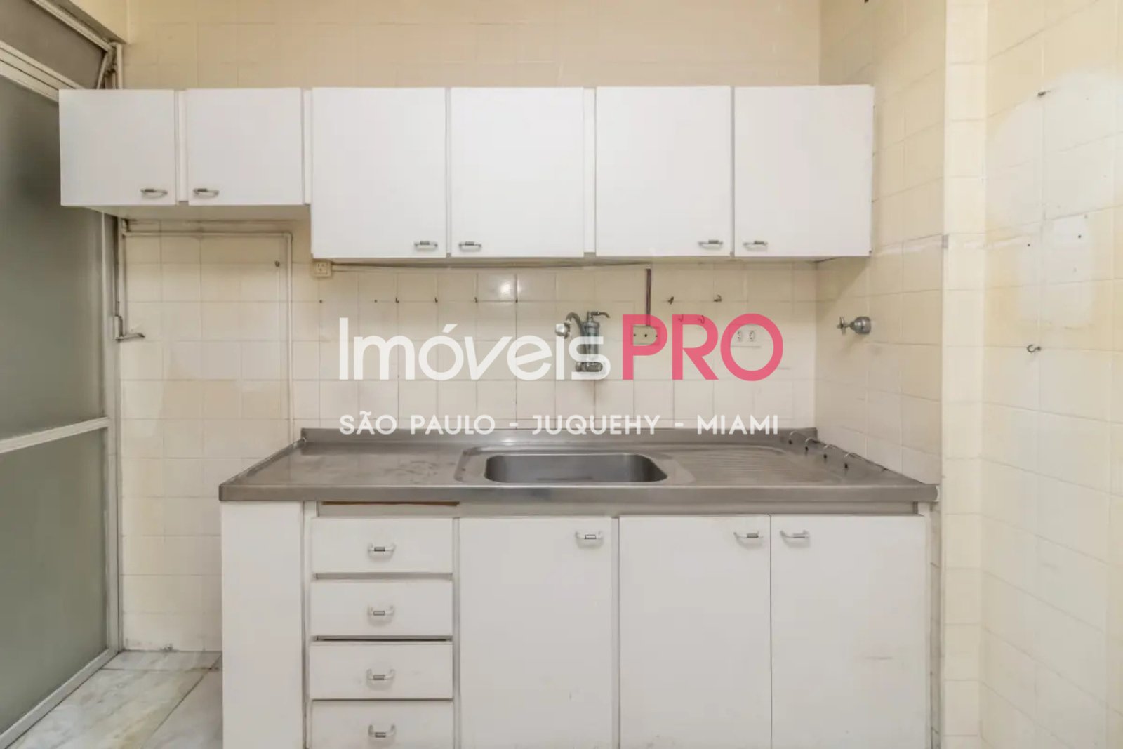 Foto :: https://assets.imoveispro.com.br/thumb/IP40764/apartamento-venda-moema_IP40764_17_1920x1080.jpg?