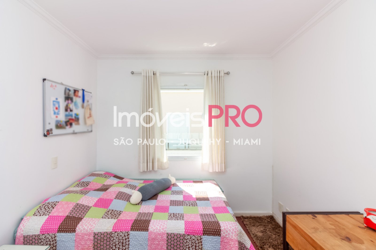 Foto :: IP40776