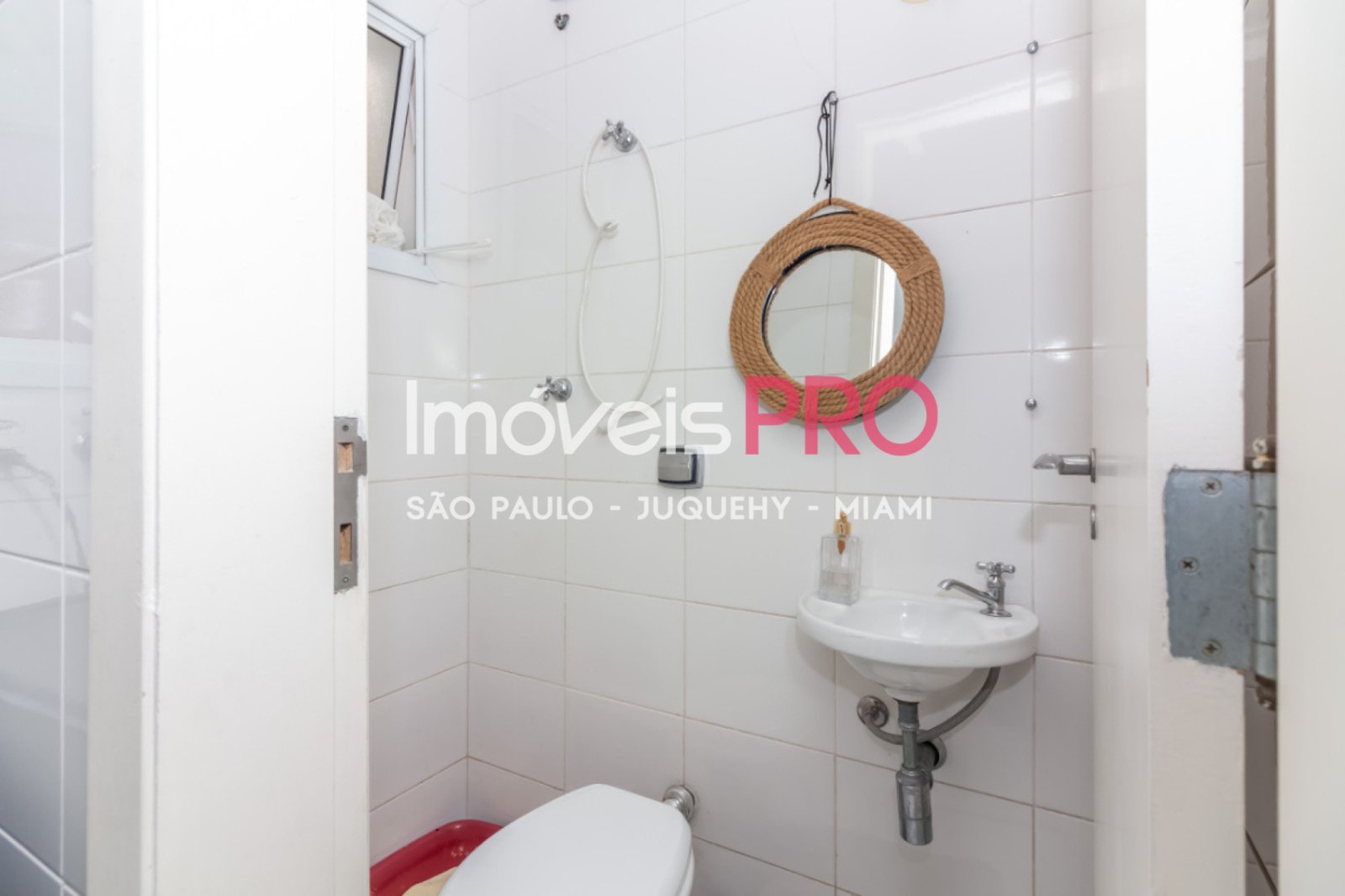 Foto :: IP40776