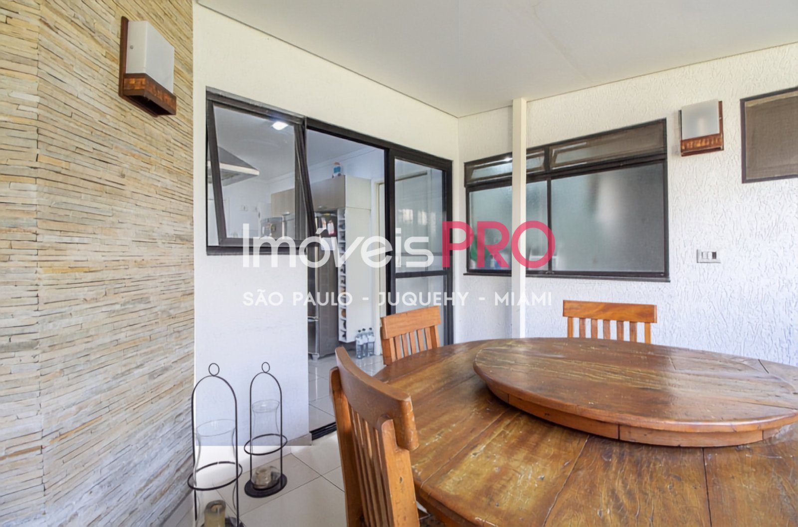 Foto :: https://assets.imoveispro.com.br/thumb/IP40781/apartamento-venda-itaim-bibi_IP40781_11_1920x1080.jpg?