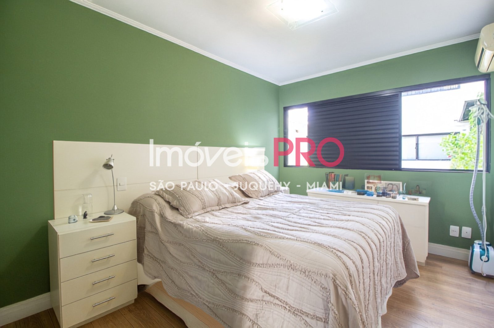 Foto :: IP40781
