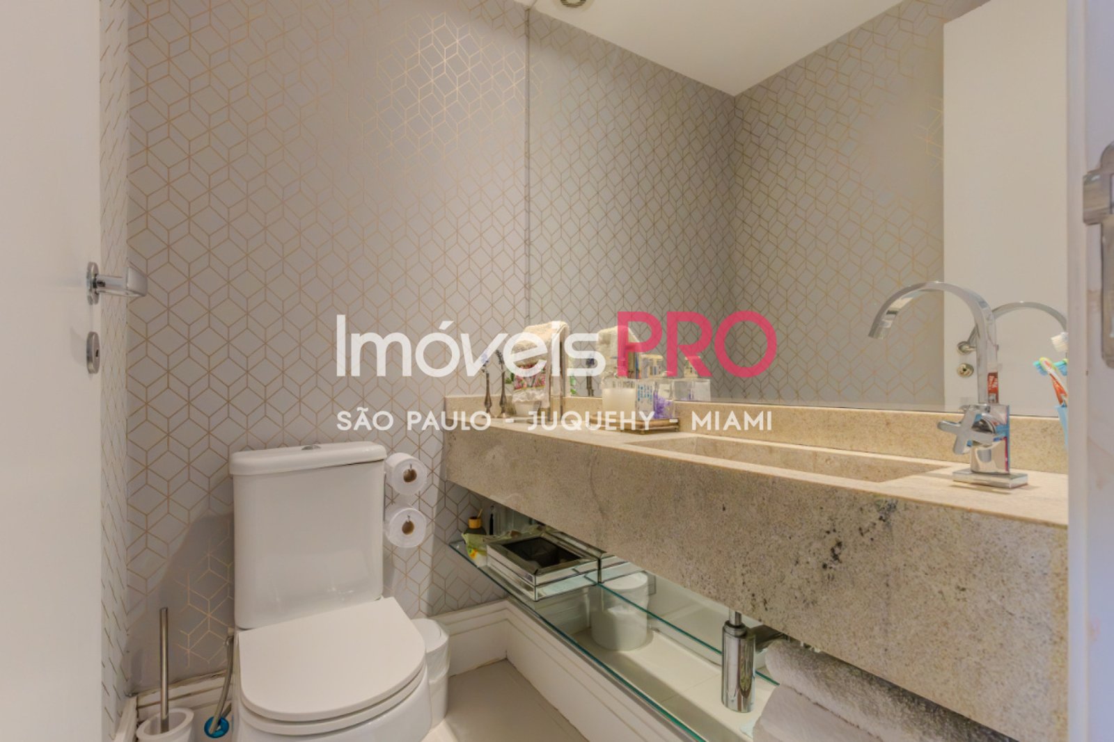 Foto :: IP40790