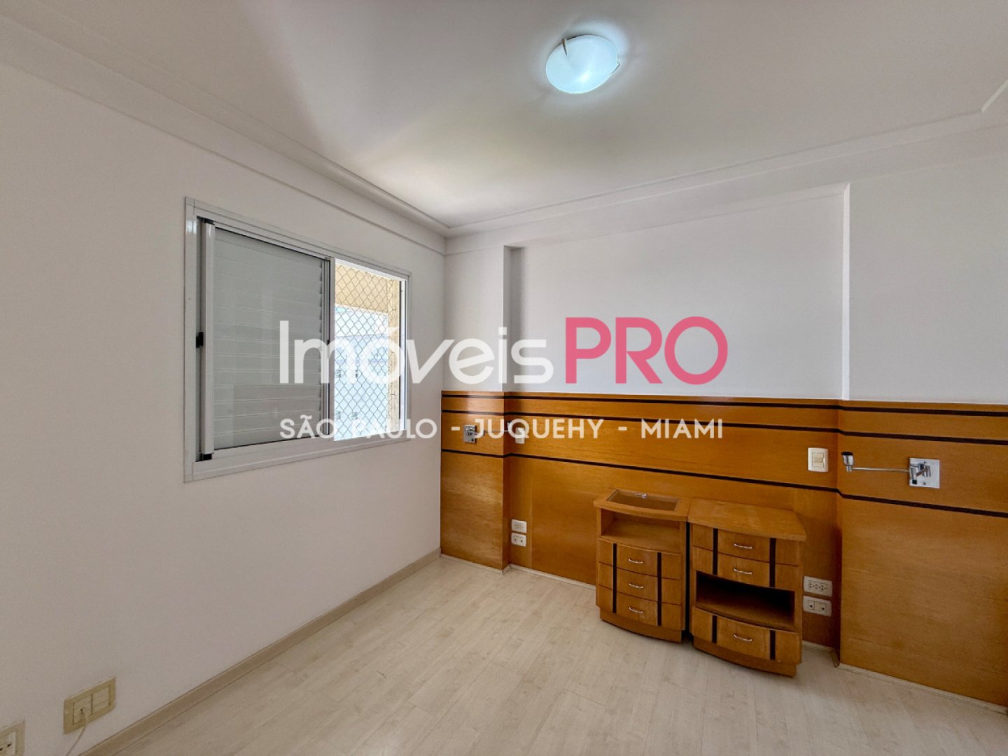 Foto :: https://assets.imoveispro.com.br/thumb/IP40795/apartamento-venda-jardim-marajoara_IP40795_29_1920x1080.jpg?