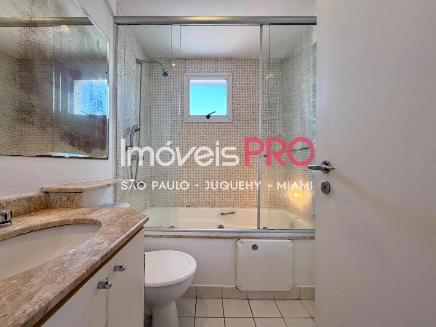 Foto :: https://assets.imoveispro.com.br/thumb/IP40795/apartamento-venda-jardim-marajoara_IP40795_35_1920x1080.jpg?