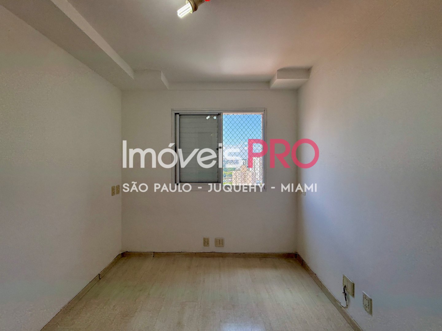 Foto :: https://assets.imoveispro.com.br/thumb/IP40795/apartamento-venda-jardim-marajoara_IP40795_41_1920x1080.jpg?