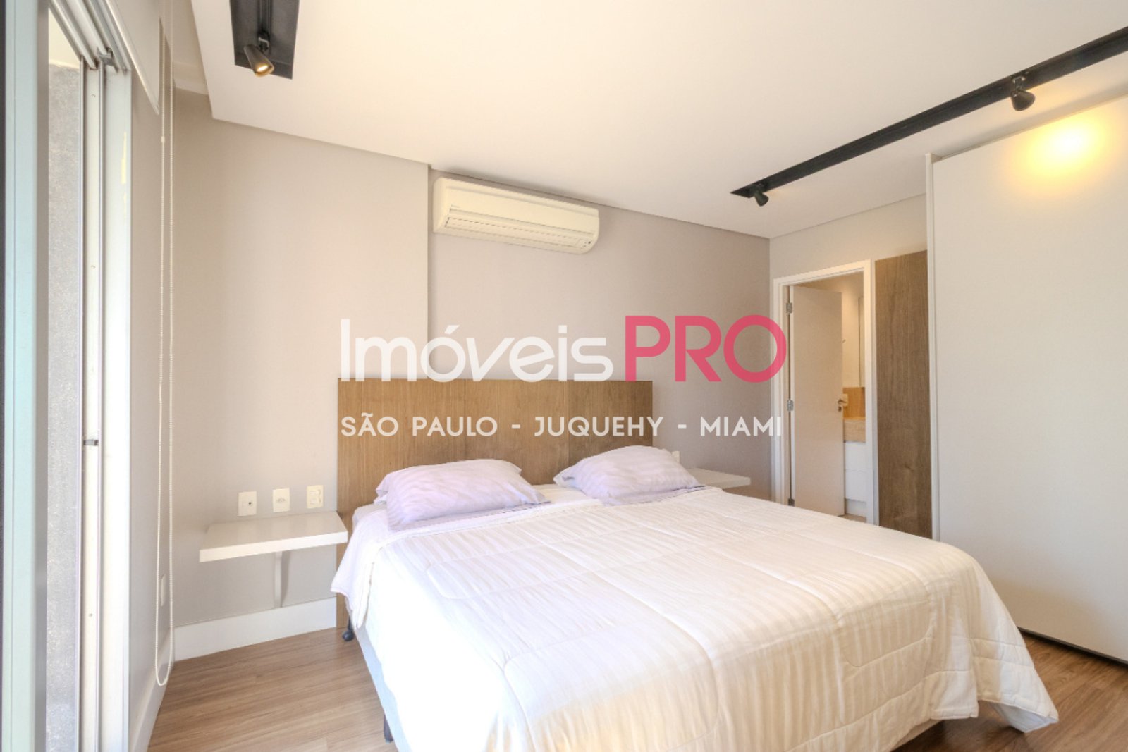 Foto :: IP40796
