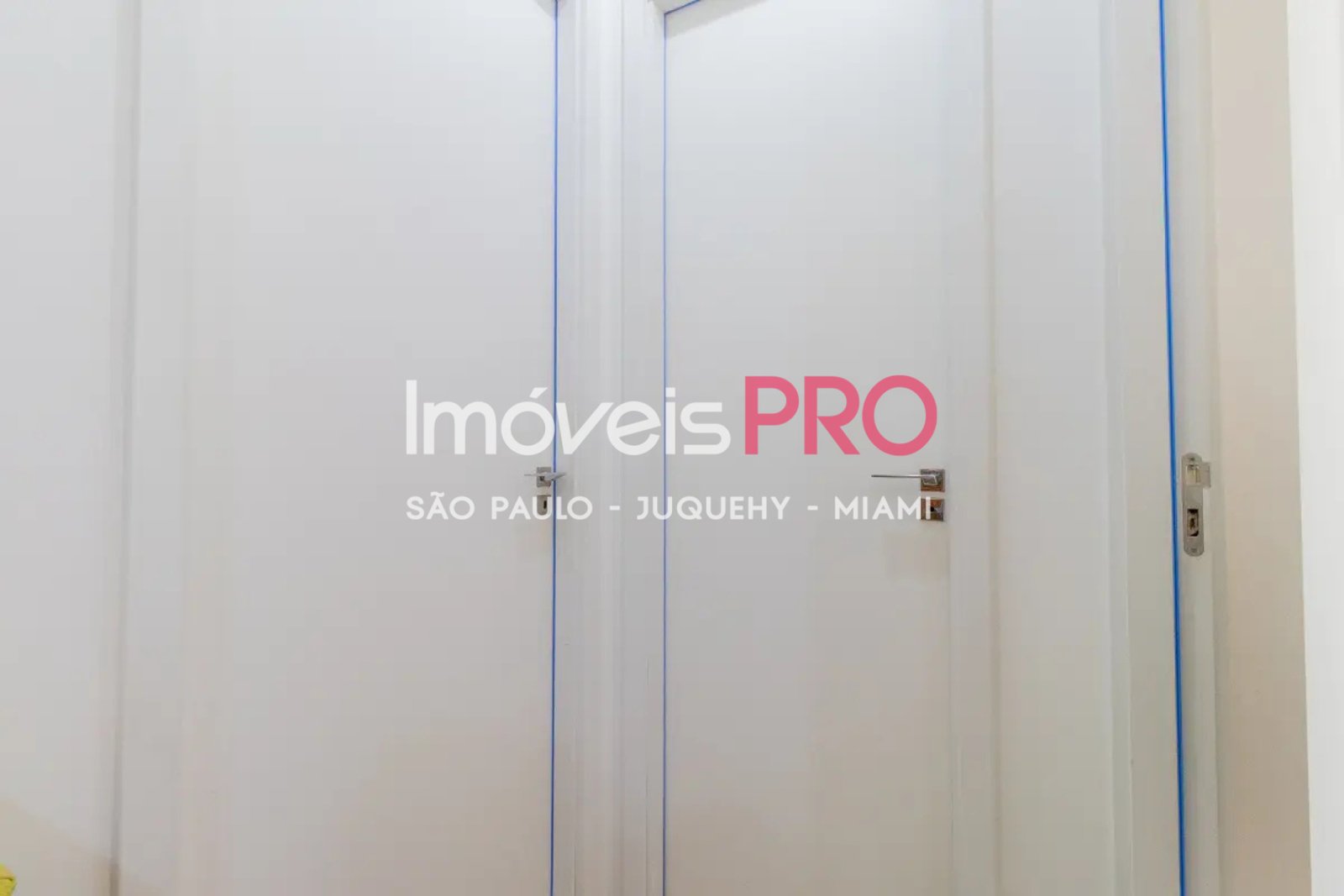 Foto :: IP40800