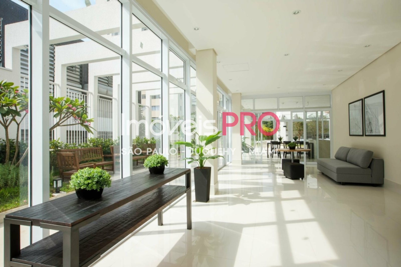 Foto :: https://assets.imoveispro.com.br/thumb/IP40800/apartamento-venda-vila-mariana_IP40800_29_1920x1080.jpg?