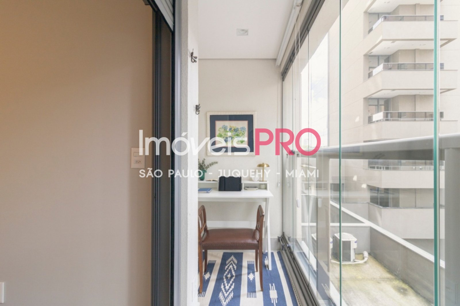 Foto :: https://assets.imoveispro.com.br/thumb/IP40805/apartamento-venda-moema_IP40805_17_1920x1080.jpg?