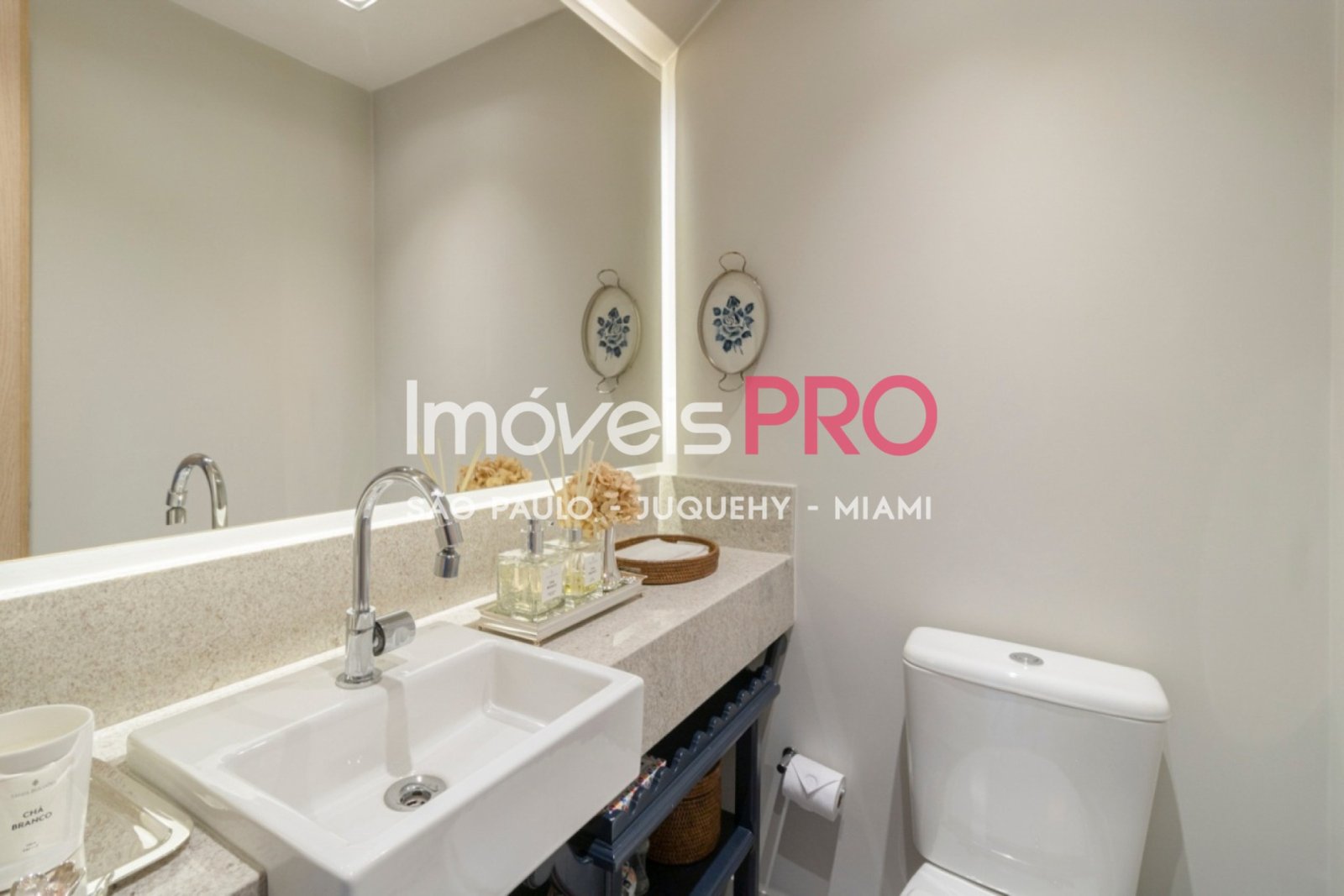 Foto :: https://assets.imoveispro.com.br/thumb/IP40805/apartamento-venda-moema_IP40805_23_1920x1080.jpg?