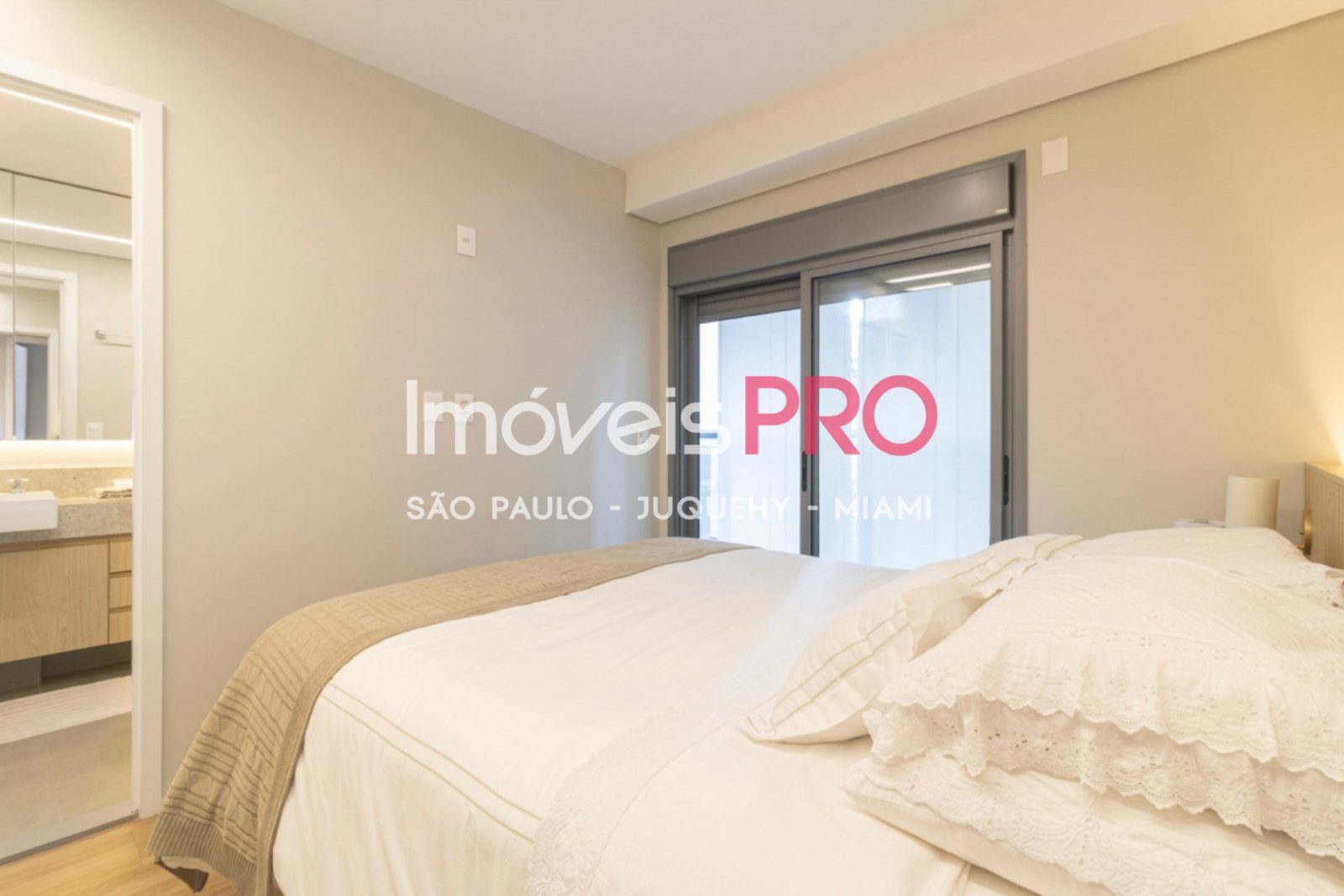 Foto :: https://assets.imoveispro.com.br/thumb/IP40805/apartamento-venda-moema_IP40805_29_1920x1080.jpg?