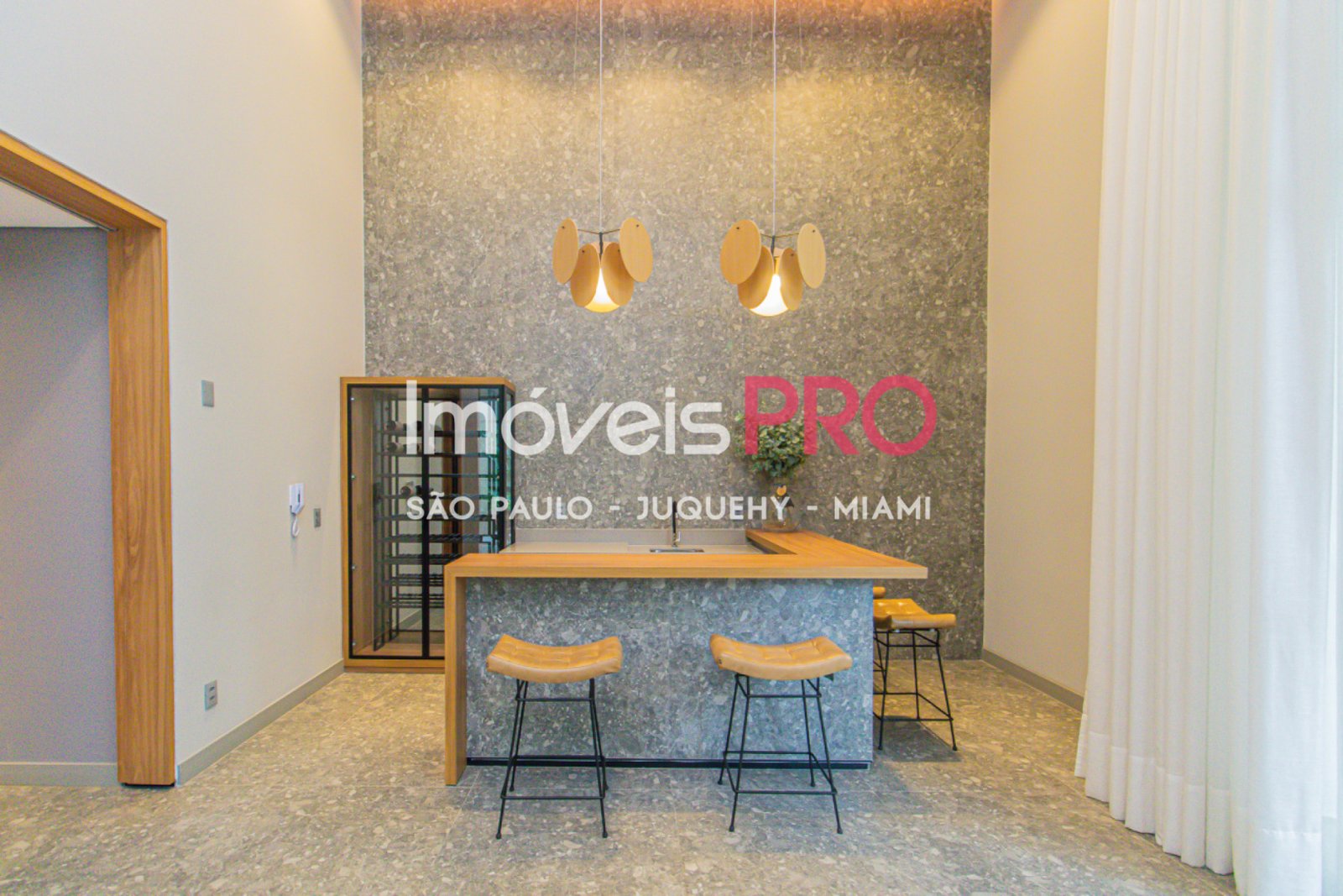 Foto :: https://assets.imoveispro.com.br/thumb/IP40805/apartamento-venda-moema_IP40805_47_1920x1080.jpg?