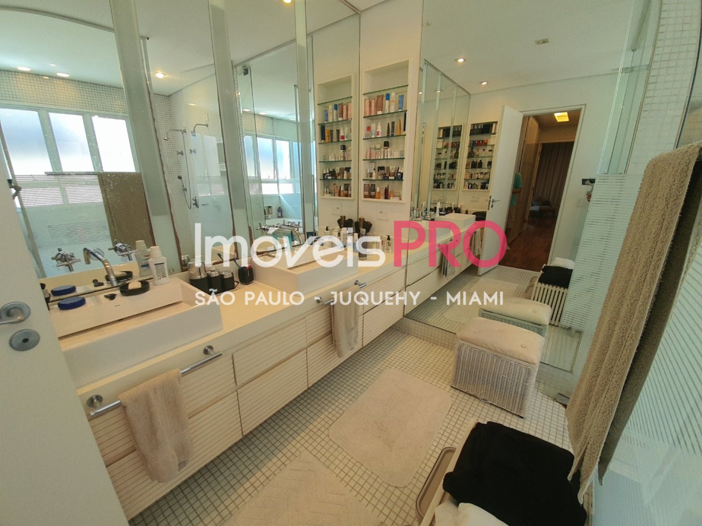 Foto :: IP40811