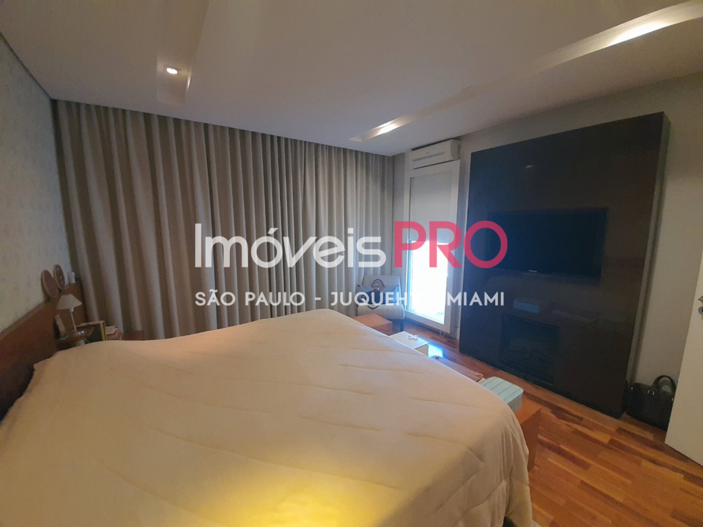 Foto :: IP40811
