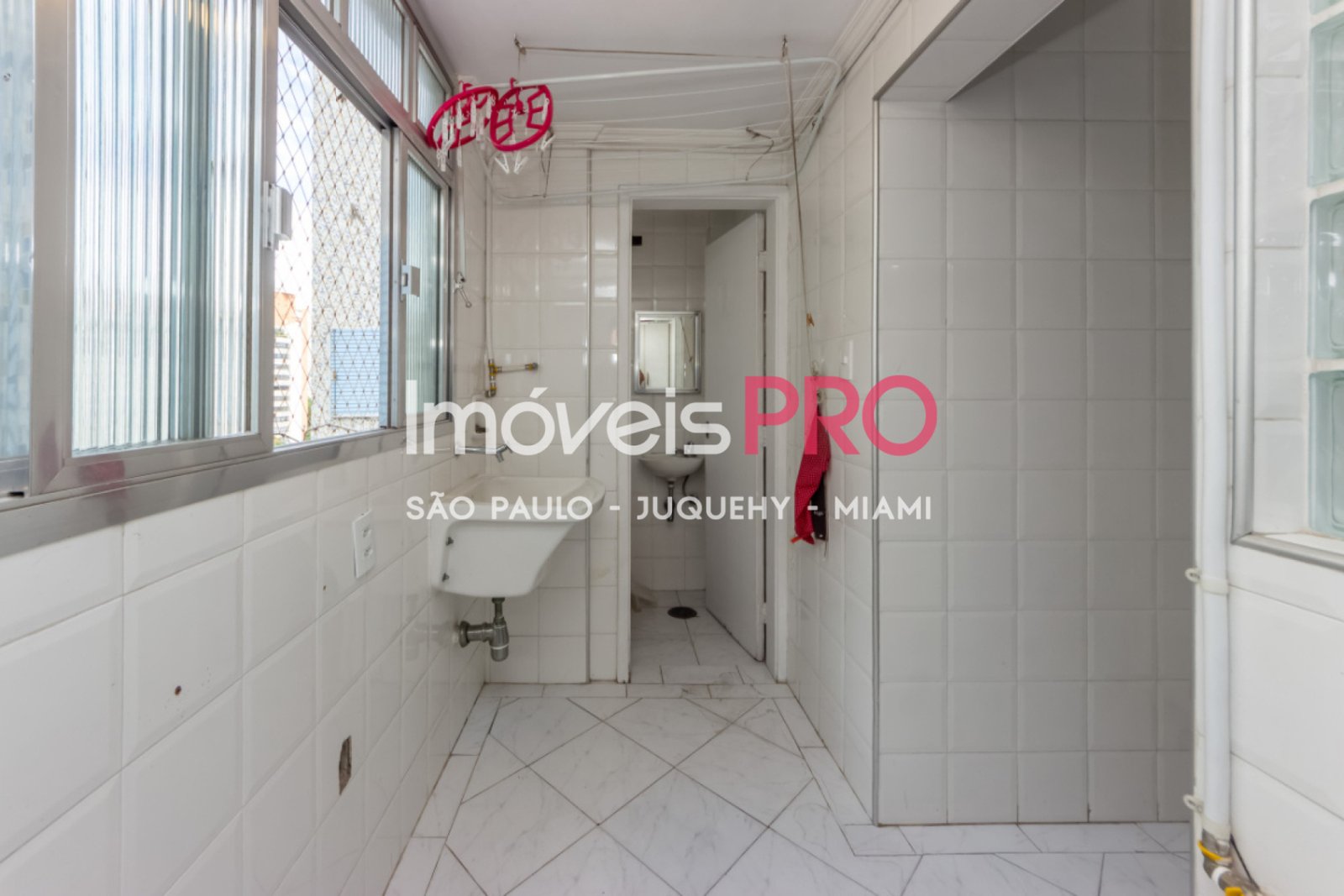 Foto :: IP40833