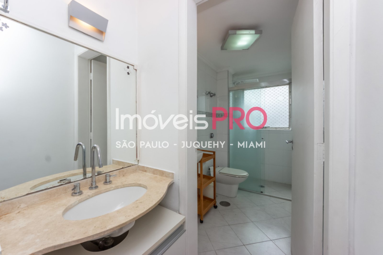 Foto :: IP40833