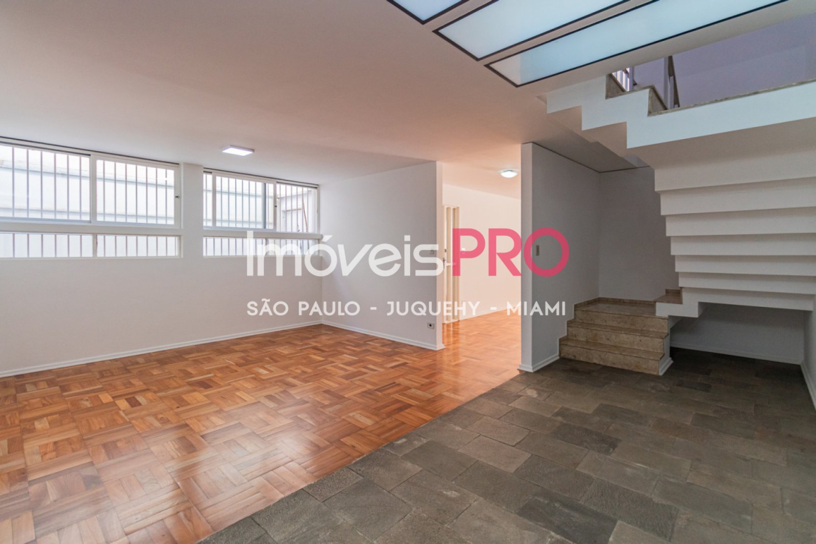 Sobrado de 4 quartos, 310 m², para alugar em Moema — foto 13 de 56