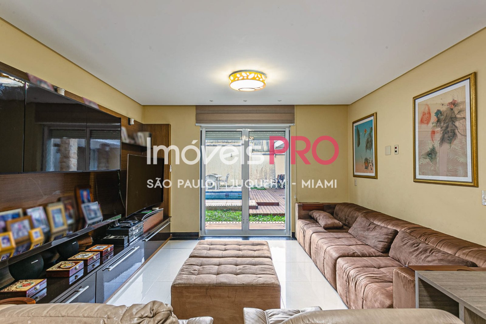 Foto :: IP40839
