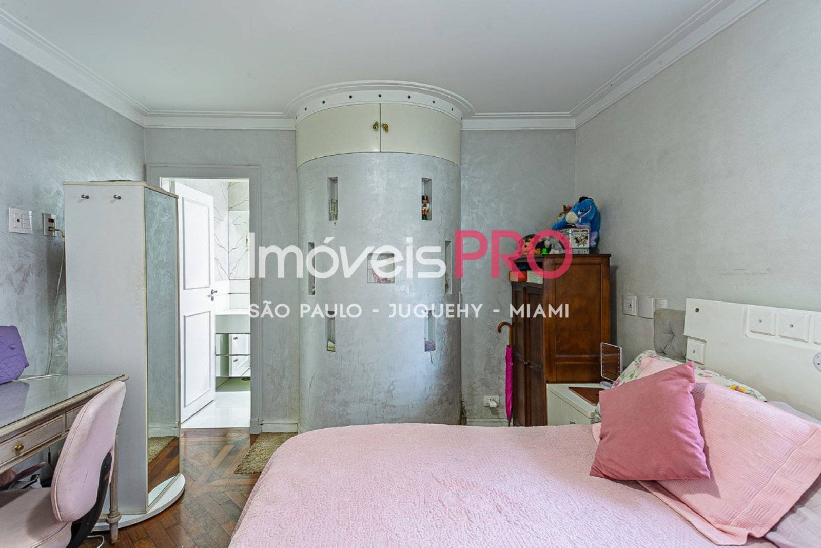 Foto :: IP40839