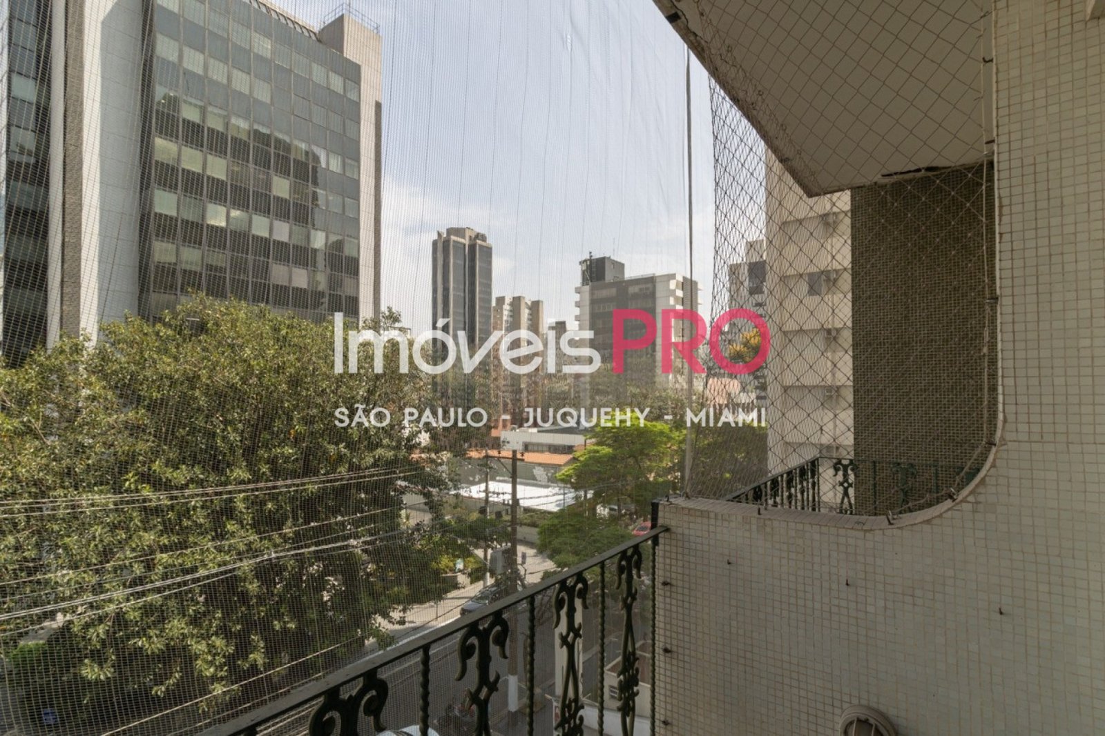 Foto :: https://assets.imoveispro.com.br/thumb/IP40863/apartamento-venda-itaim-bibi_IP40863_29_1920x1080.jpg?
