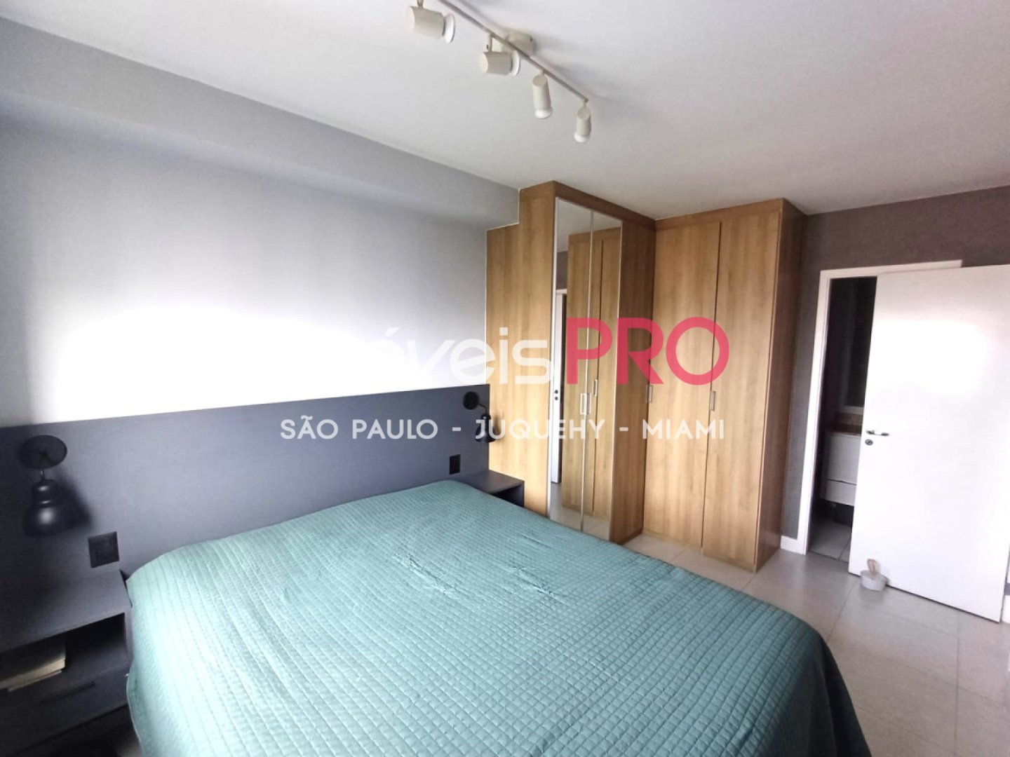 Foto :: IP40893
