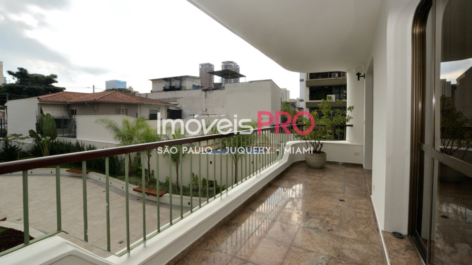 Foto :: https://assets.imoveispro.com.br/thumb/IP40909/apartamento-venda-chacara-itaim_IP40909_17_1920x1080.jpg?