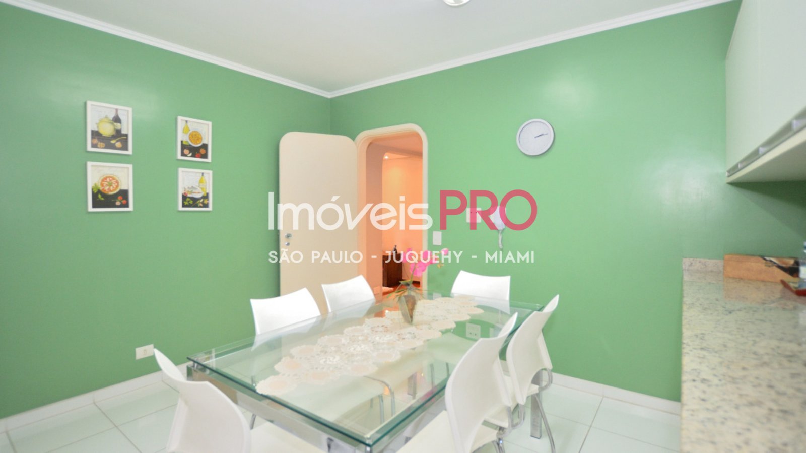 Foto :: IP40909