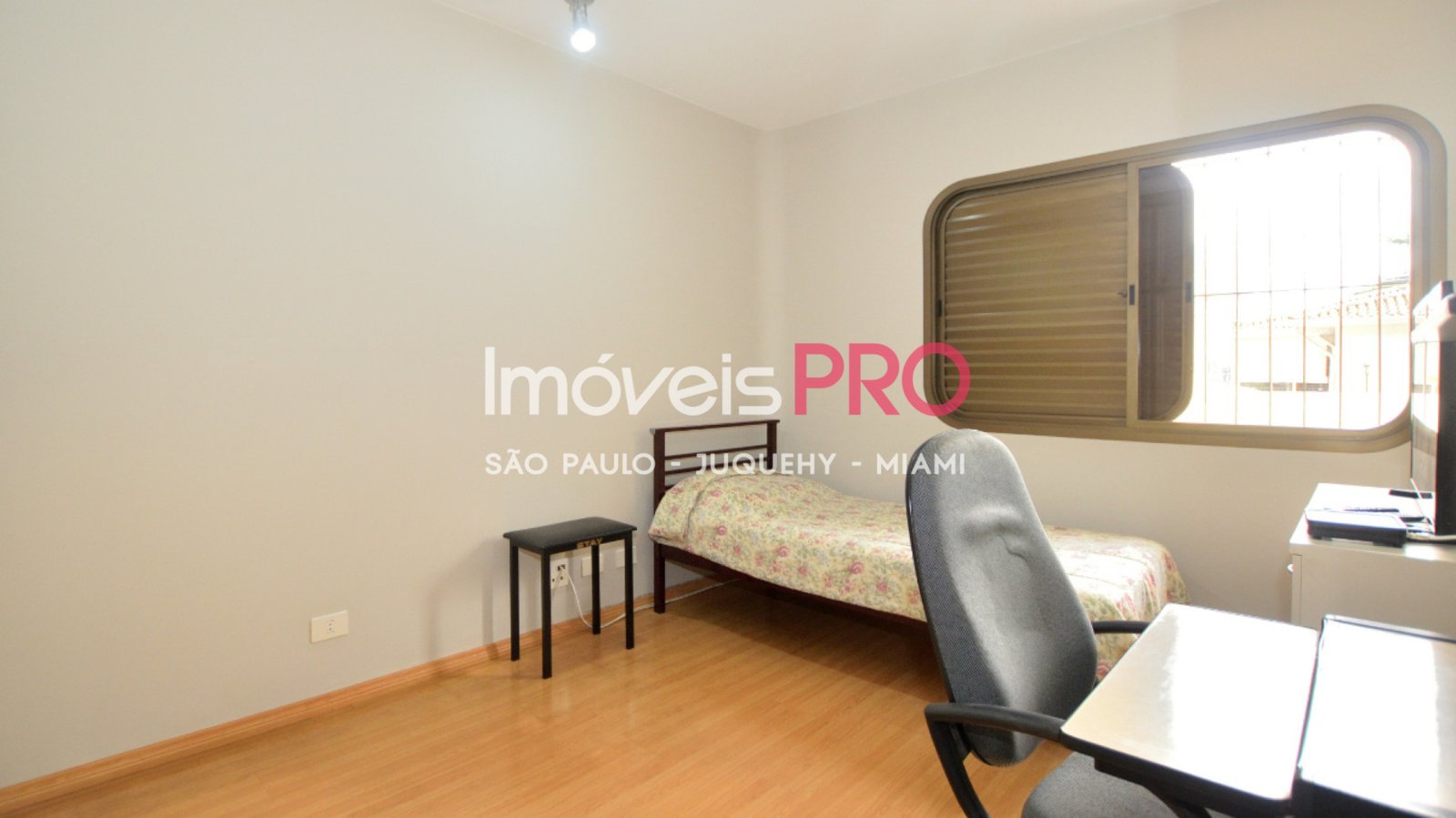 Foto :: IP40909