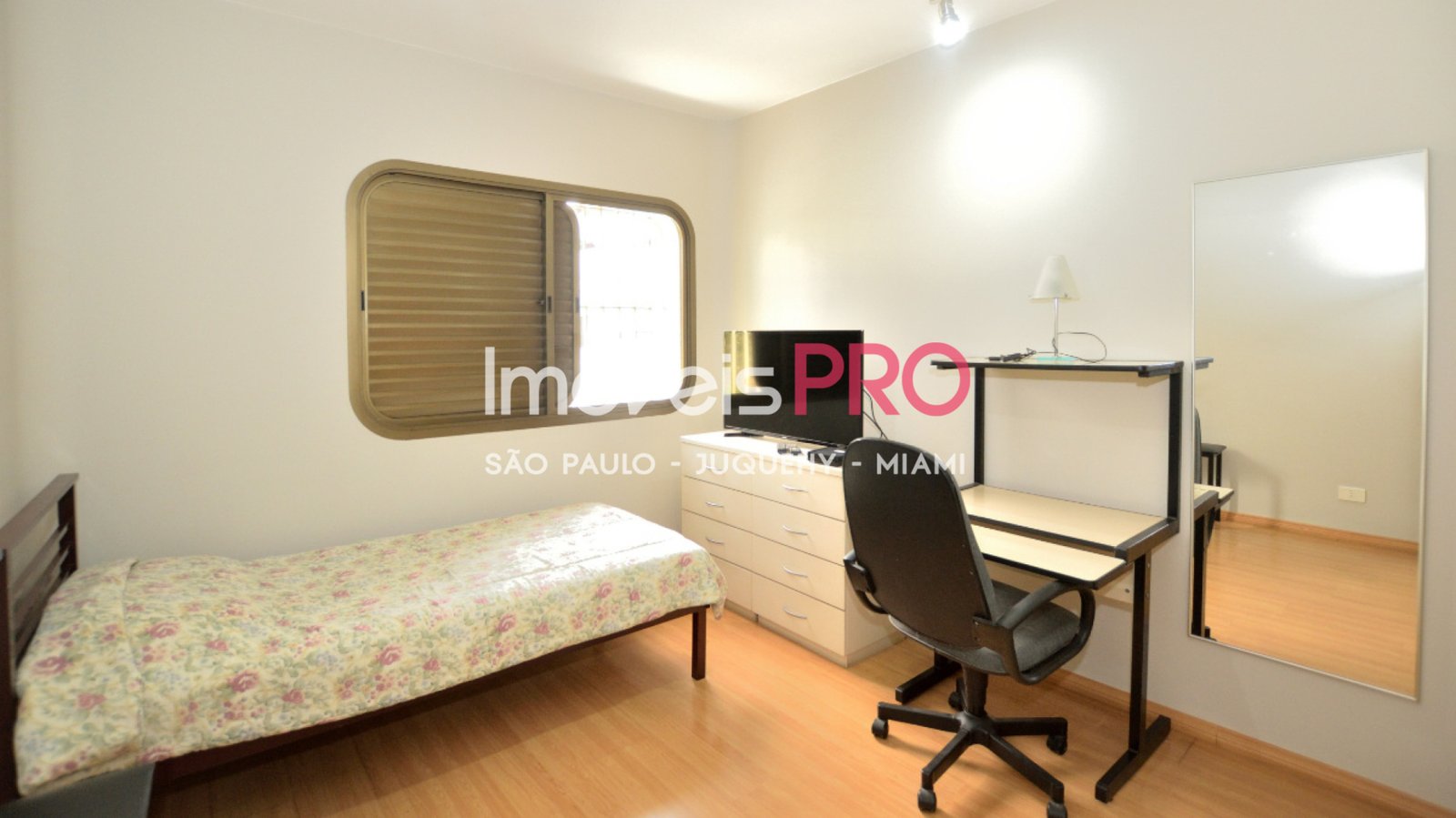 Foto :: IP40909
