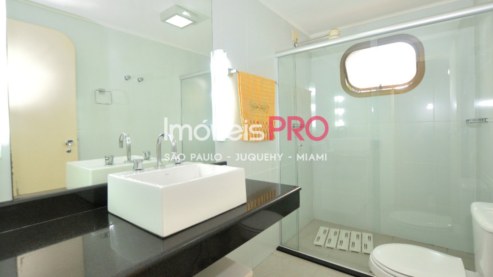 Foto :: IP40909