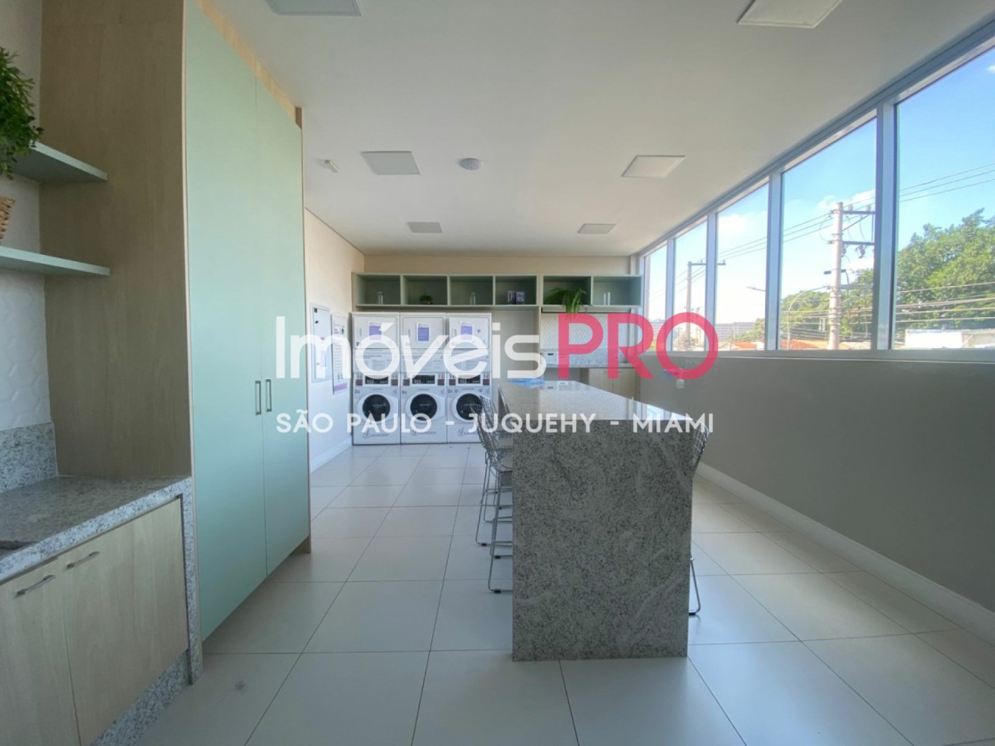Foto :: IP40921